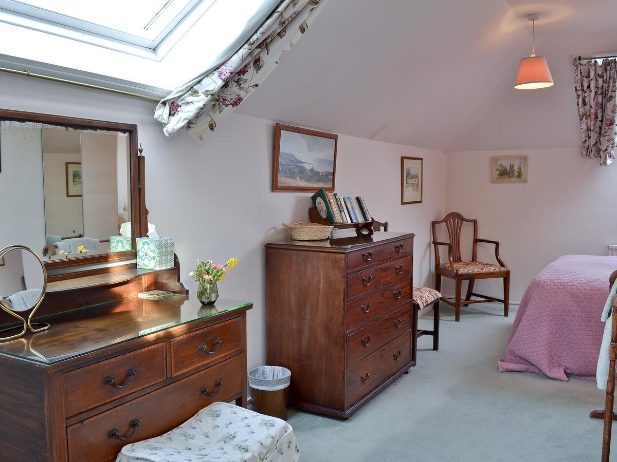 Swallow Barn Villa Chobham  Bagian luar foto